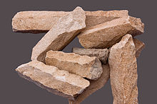 220px-Säulenbuntsandstein_0147.jpg