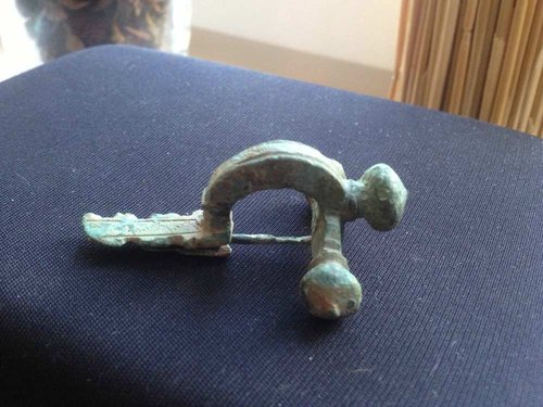 Römische Zwiebelkopf Fibel (2).JPG
